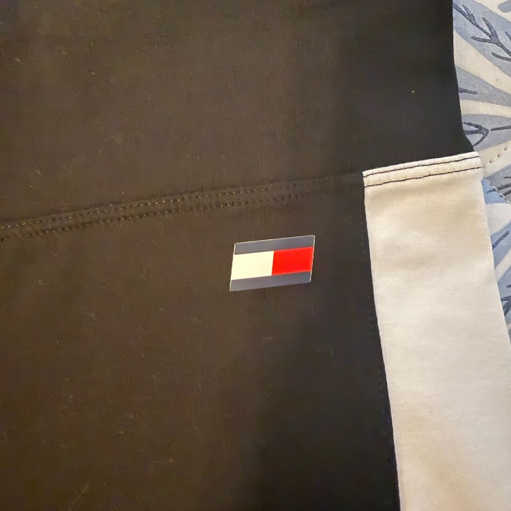 Tommy Hilfiger Women’s Black, Red & White Leggings❗️ - Picture 5 of 10